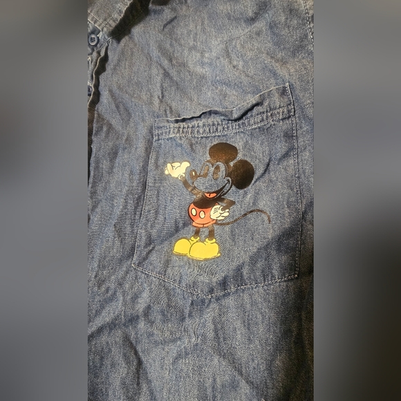 Vintage Disney Parks Her Universe Mickey and Pluto Comic Denim Shirt. Xl - Picture 7 of 15